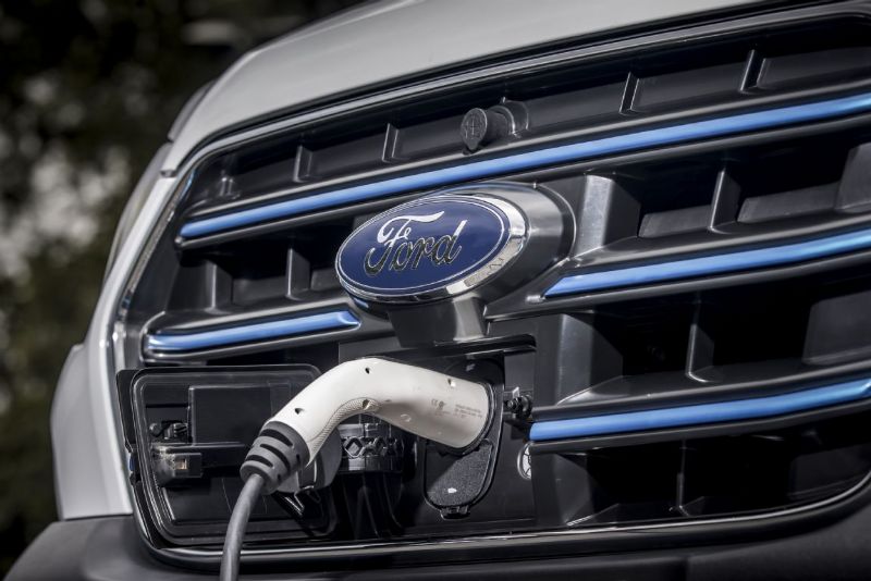 Ford Pro uvádí nový E-Transit s prodlouženým dojezdem