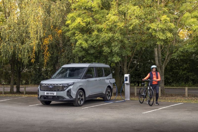 Nový elektrický Ford E-Tourneo Courier
