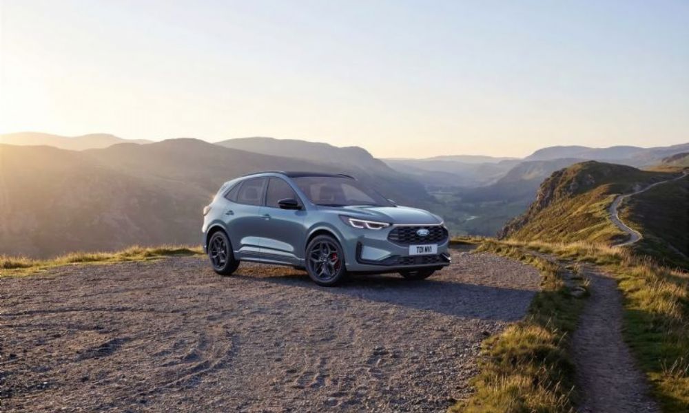 Vylepšený Ford Puma přináší v novém modelovém roce delší dojezd a technologii asistované jízdy BlueCruise