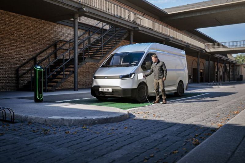 Ford Pro zahajuje předprodej nového modelu Transit City. Elektrická dodávka stojí od 798 900 Kč bez DPH