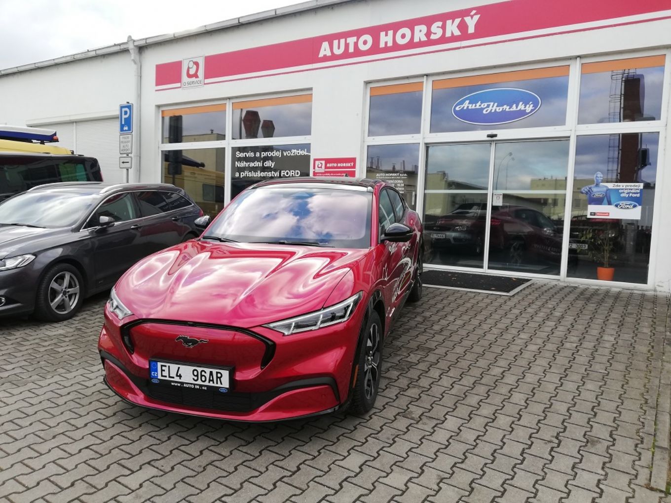 Elektrický Ford Mustang Mach-E získal plných pět hvězdiček za bezpečnost i za životní prostředí